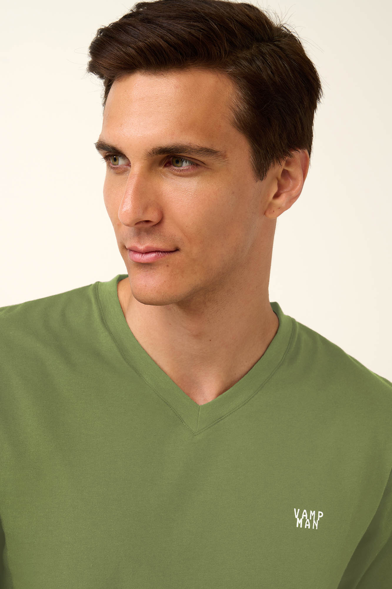 Ανδρική Βαμβακερή Πυτζάμα με V Λαιμόκοψη