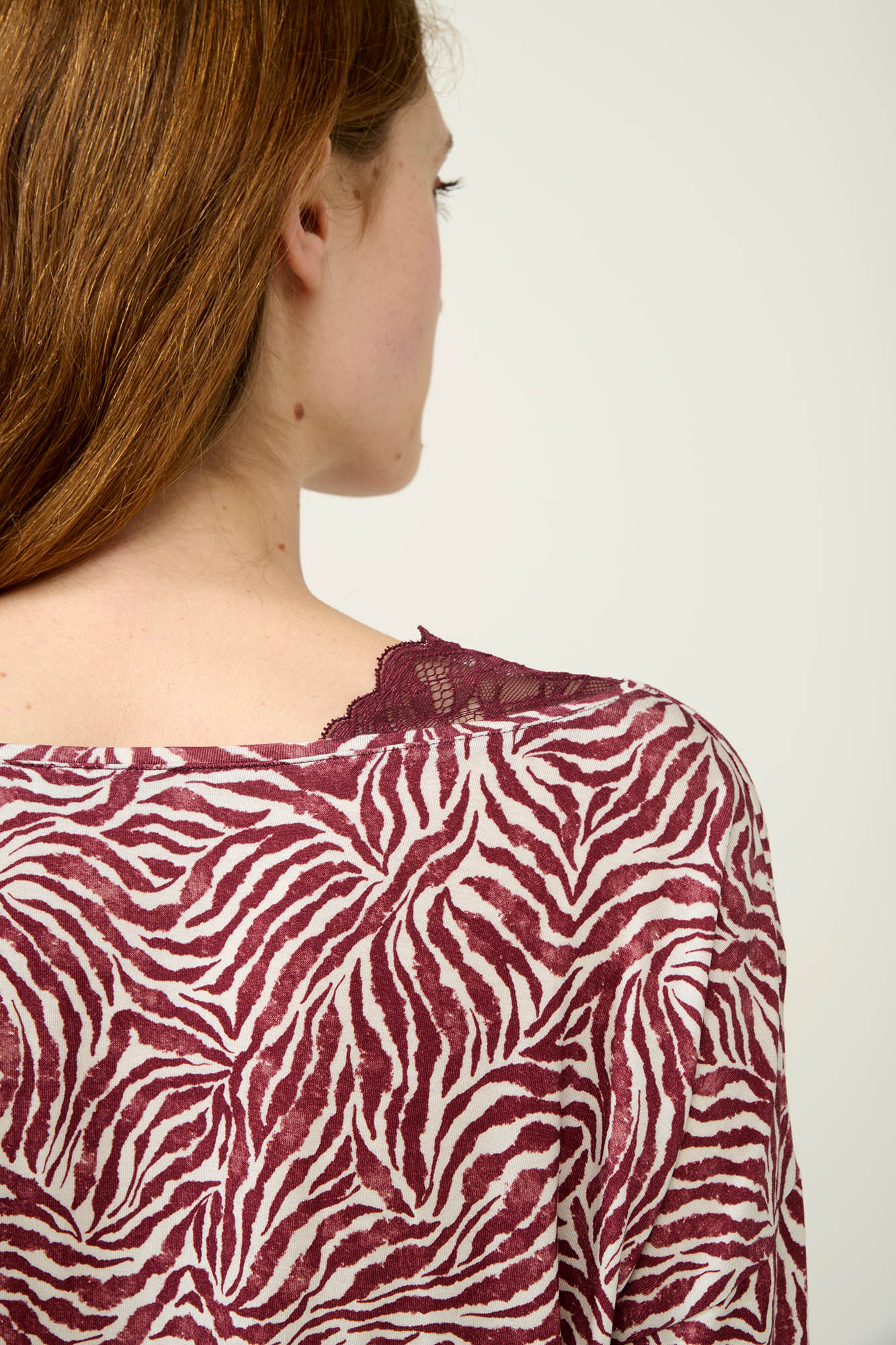 Γυναικεία Πυτζάμα Micromodal  με Μοτίβο Ζέβρα