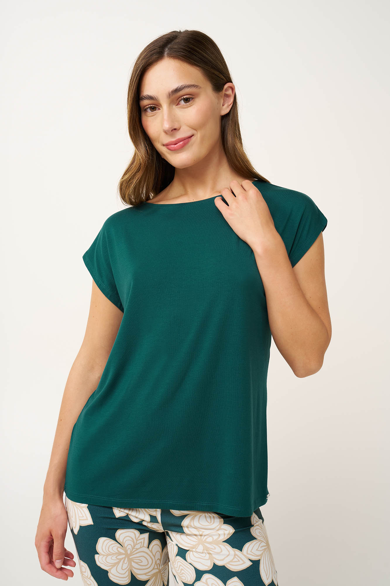 Γυναικεία Micromodal Πυτζάμα με Κάπρι Παντελόνι