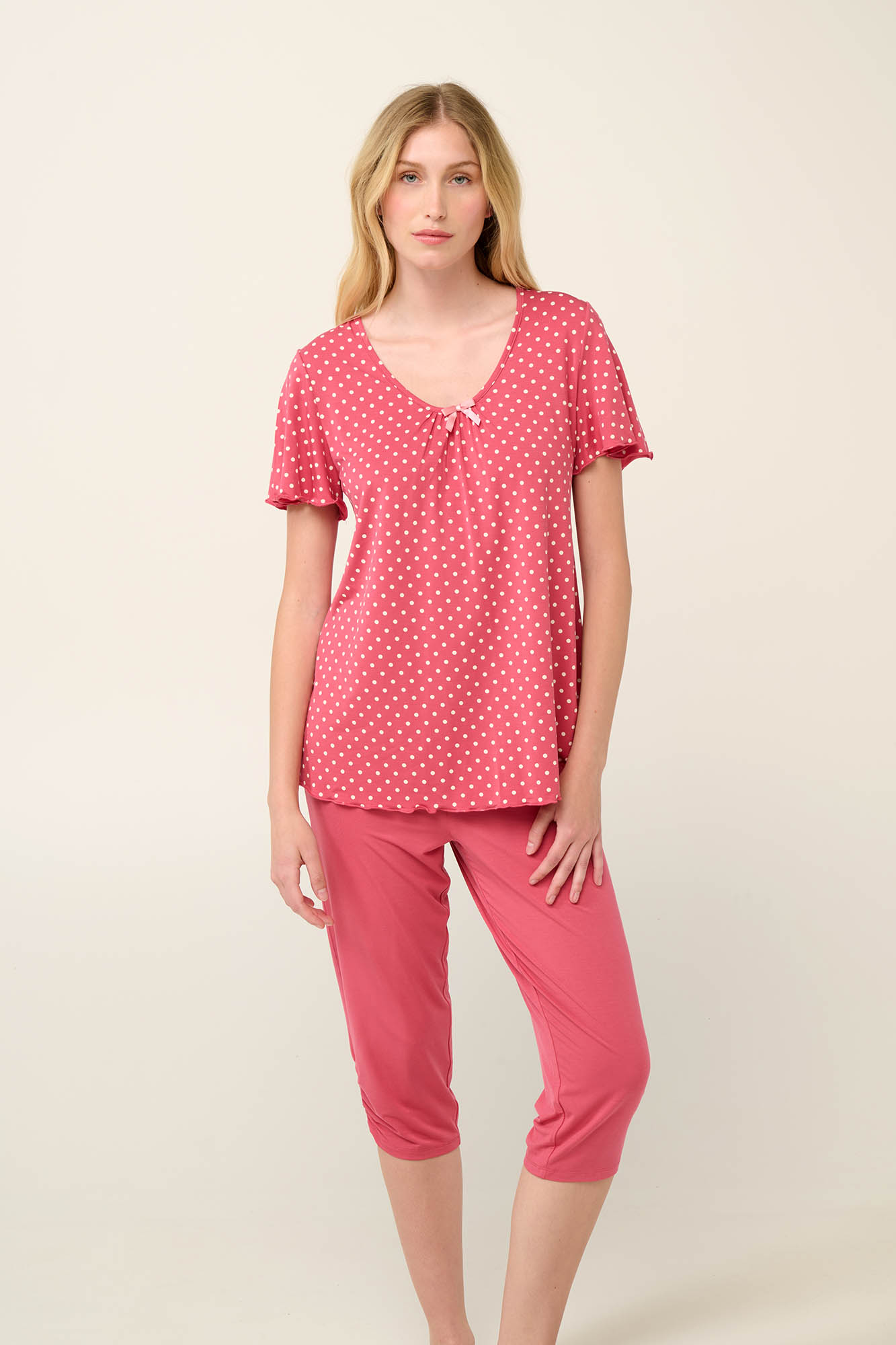 Γυναικεία Πυτζάμα Micromodal με Κάπρι Παντελόνι