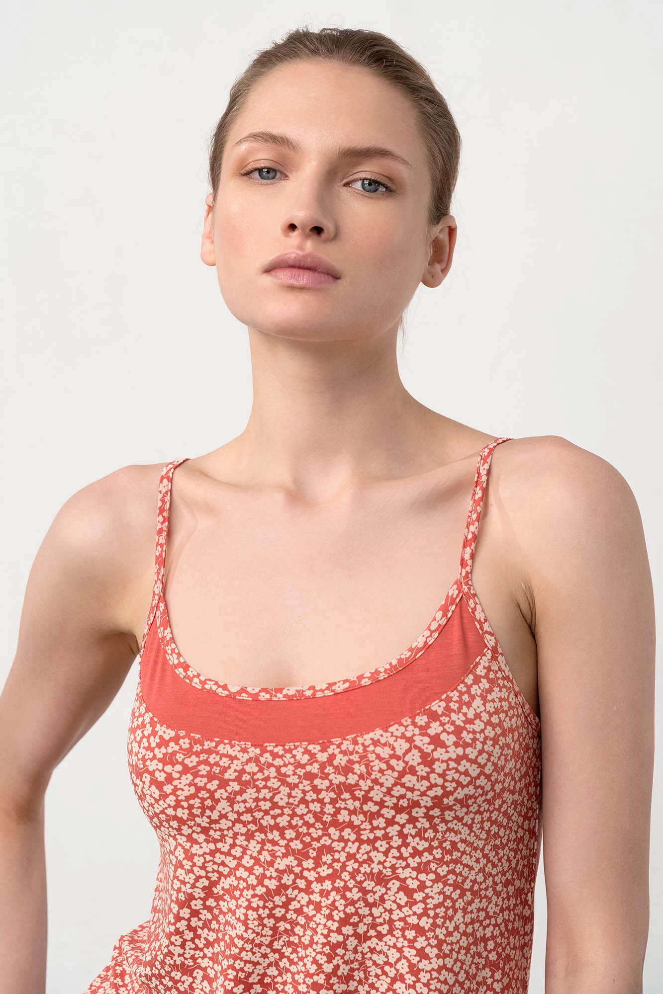 3_0352044943 Πυτζάμα με Τιράντες