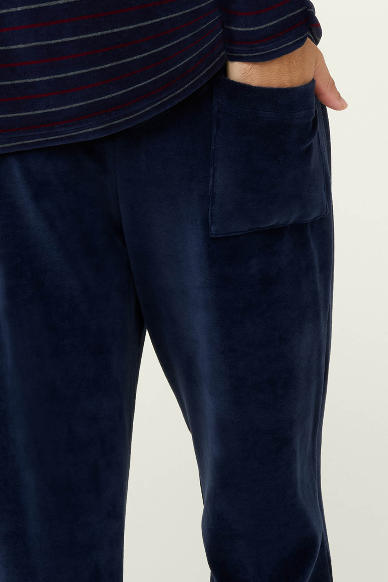 Ανδρική Velvet Πυτζάμα με V Λαιμόκοψη