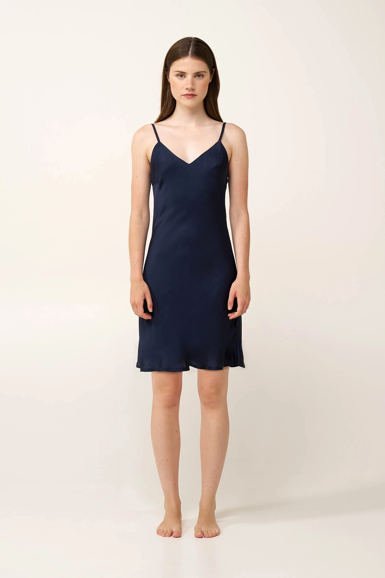 3_0439535230 Σατέν Νυχτικό με Τιράντες