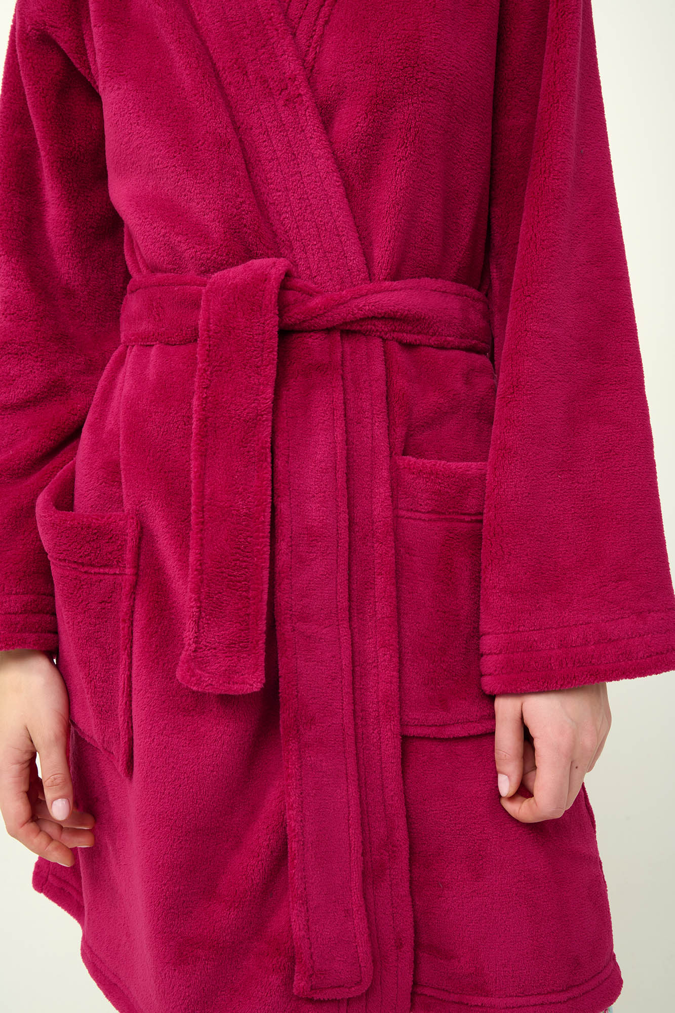 Μονόχρωμη Σταυρωτή Ρόμπα