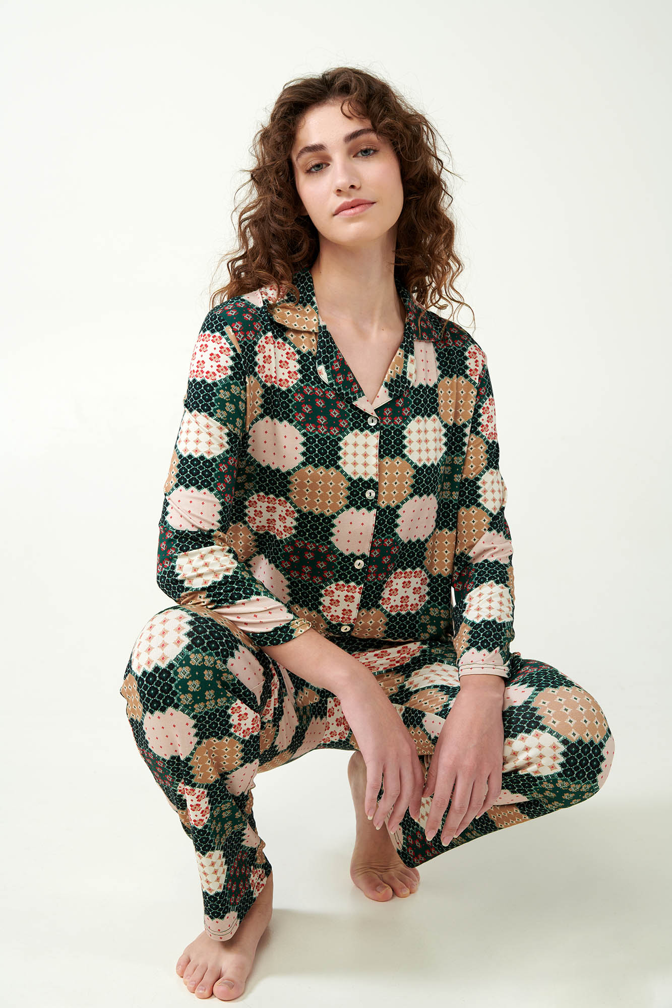3_0663649099 Κουμπωτή Πυτζάμα με Patchwork Μοτίβο