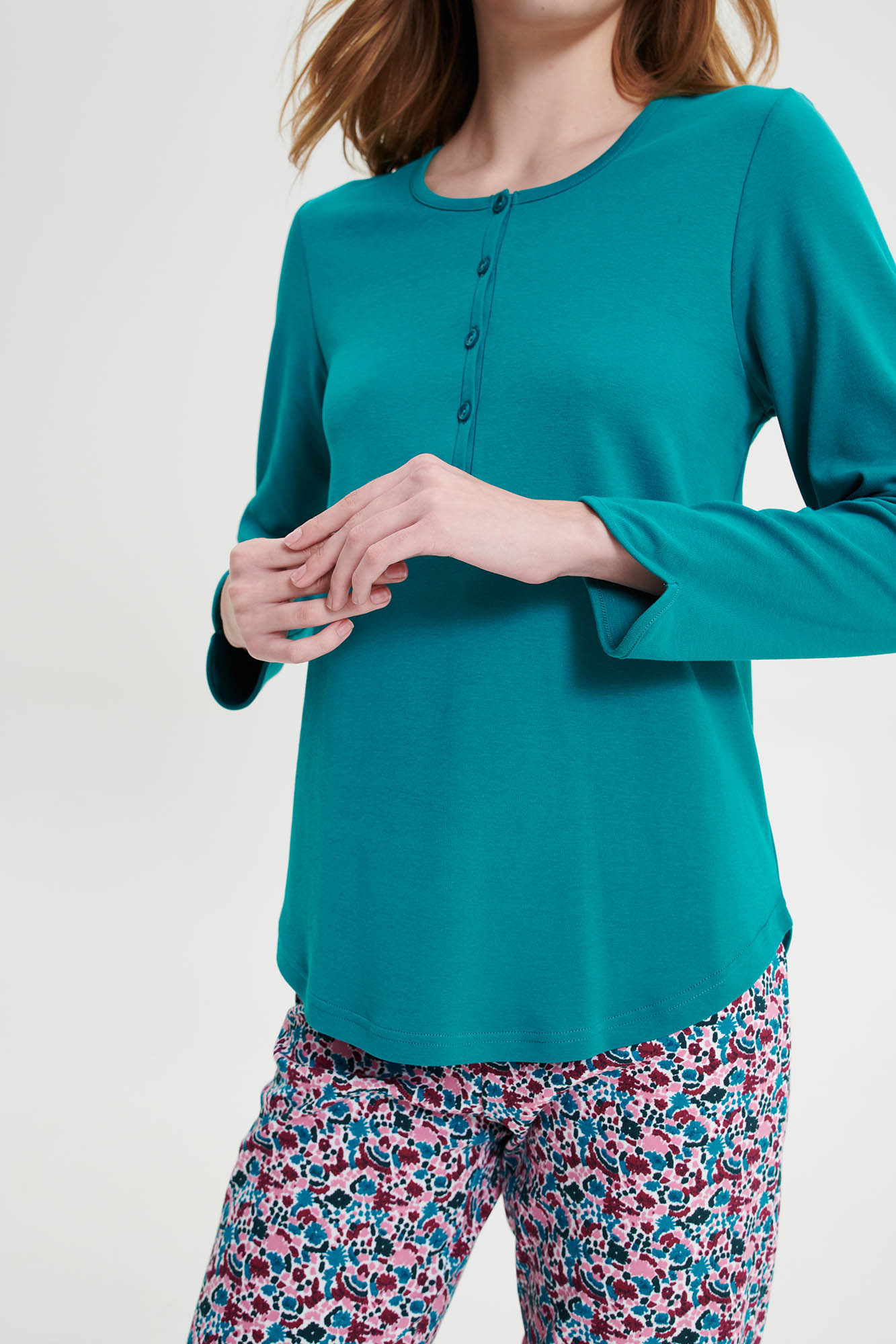 3_0719238264 Πυτζάμα με Πατιλέτα