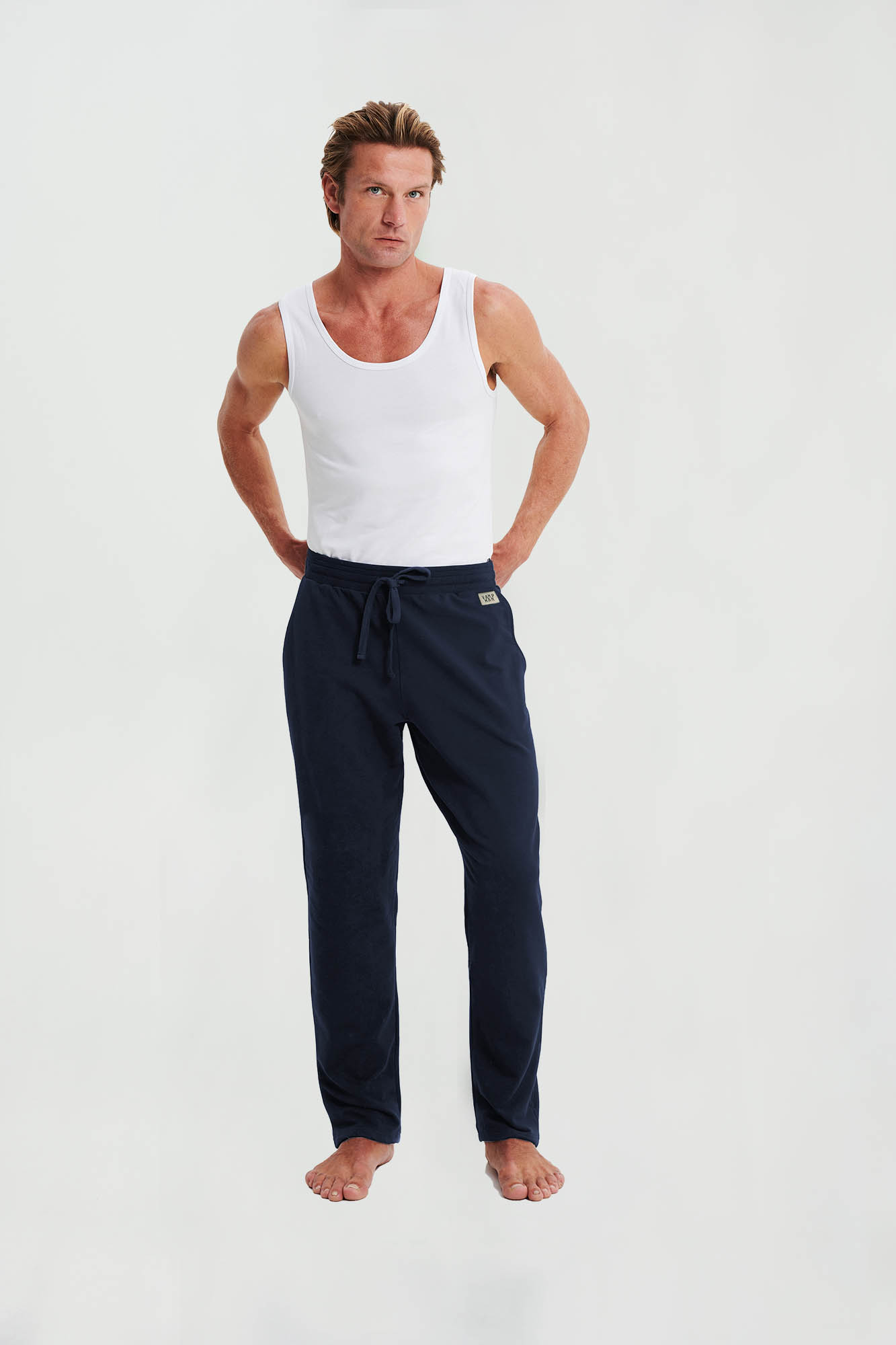 4_0006756097 Μονόχρωμο Παντελόνι Φούτερ