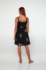 Αμάνικο Φόρεμα με Κέντημα - Image 4