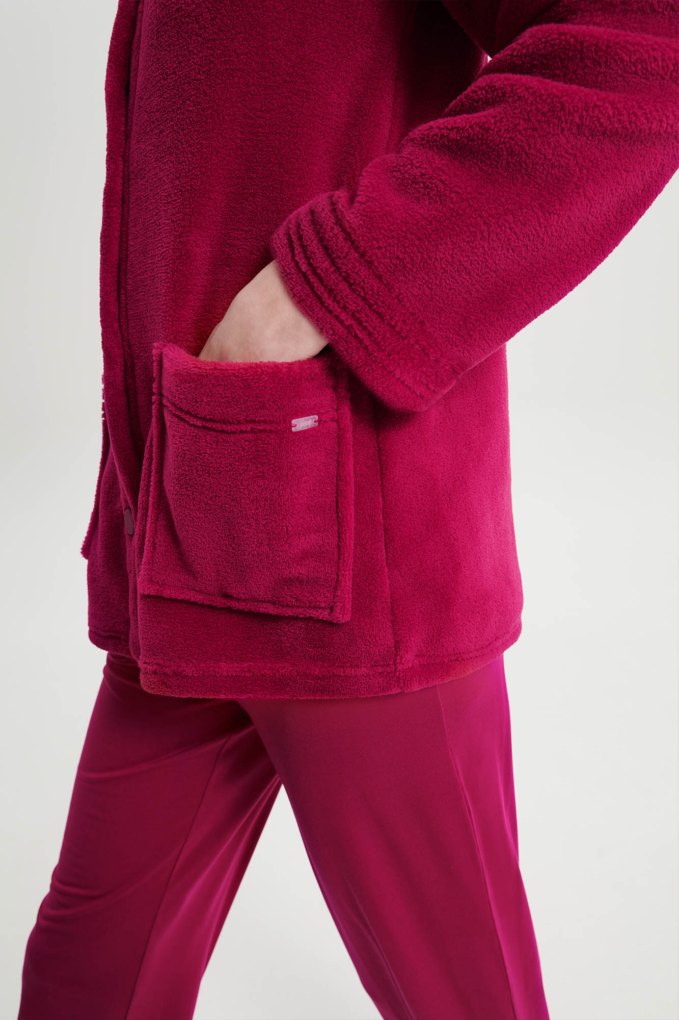 Μονόχρωμη Κουμπωτή Ρόμπα