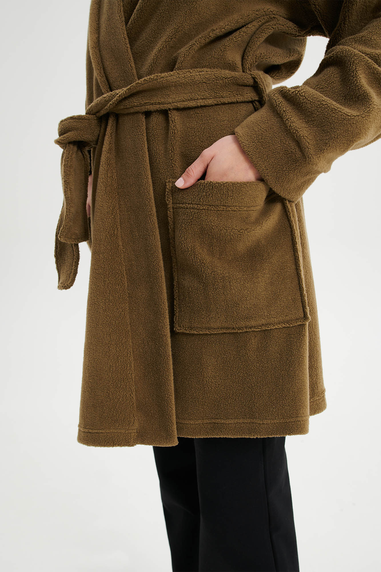 Μονόχρωμη Σταυρωτή Ρόμπα