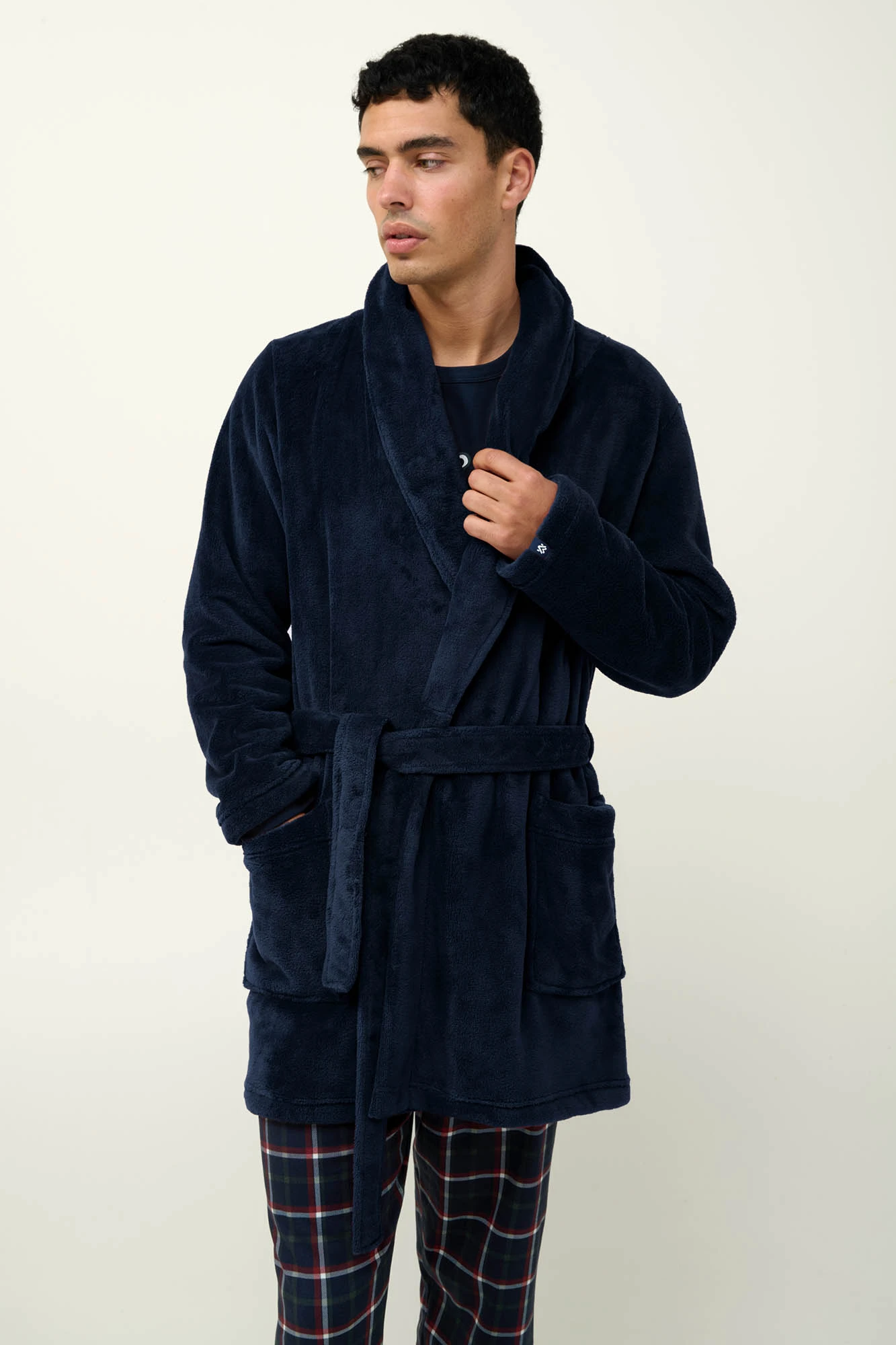 4_0264126760 Μονόχρωμη Ανδρική Σταυρωτή Ρόμπα