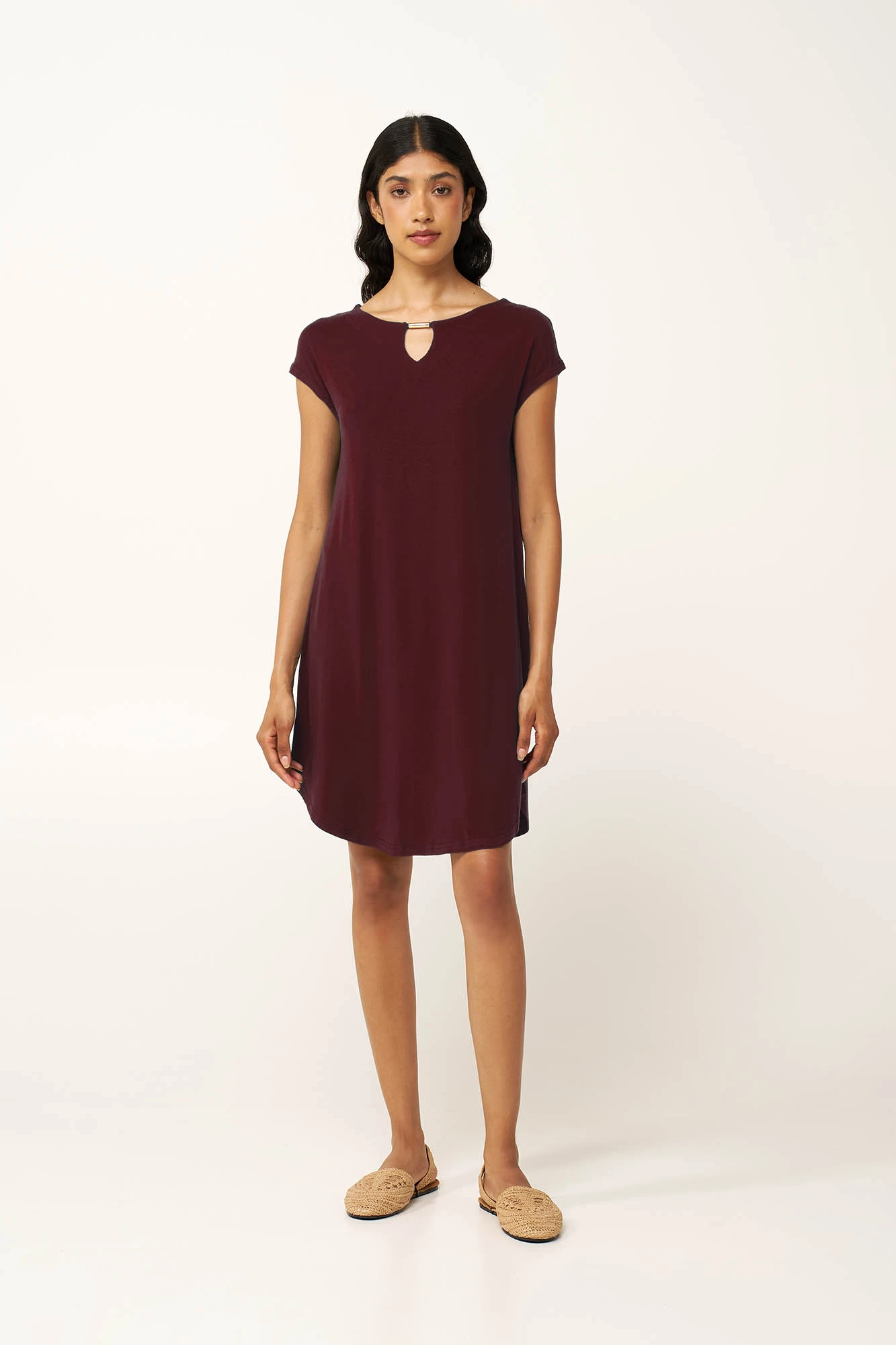 Μονόχρωμο Καλοκαιρινό Viscose Φόρεμα με