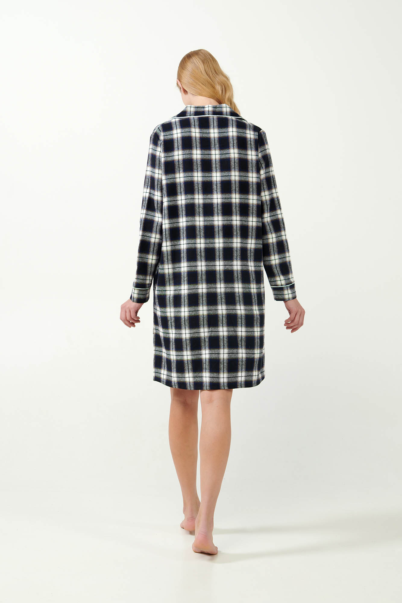 Κουμπωτό Νυχτικό από Φανέλα σε Ταρτάν Μοτίβο