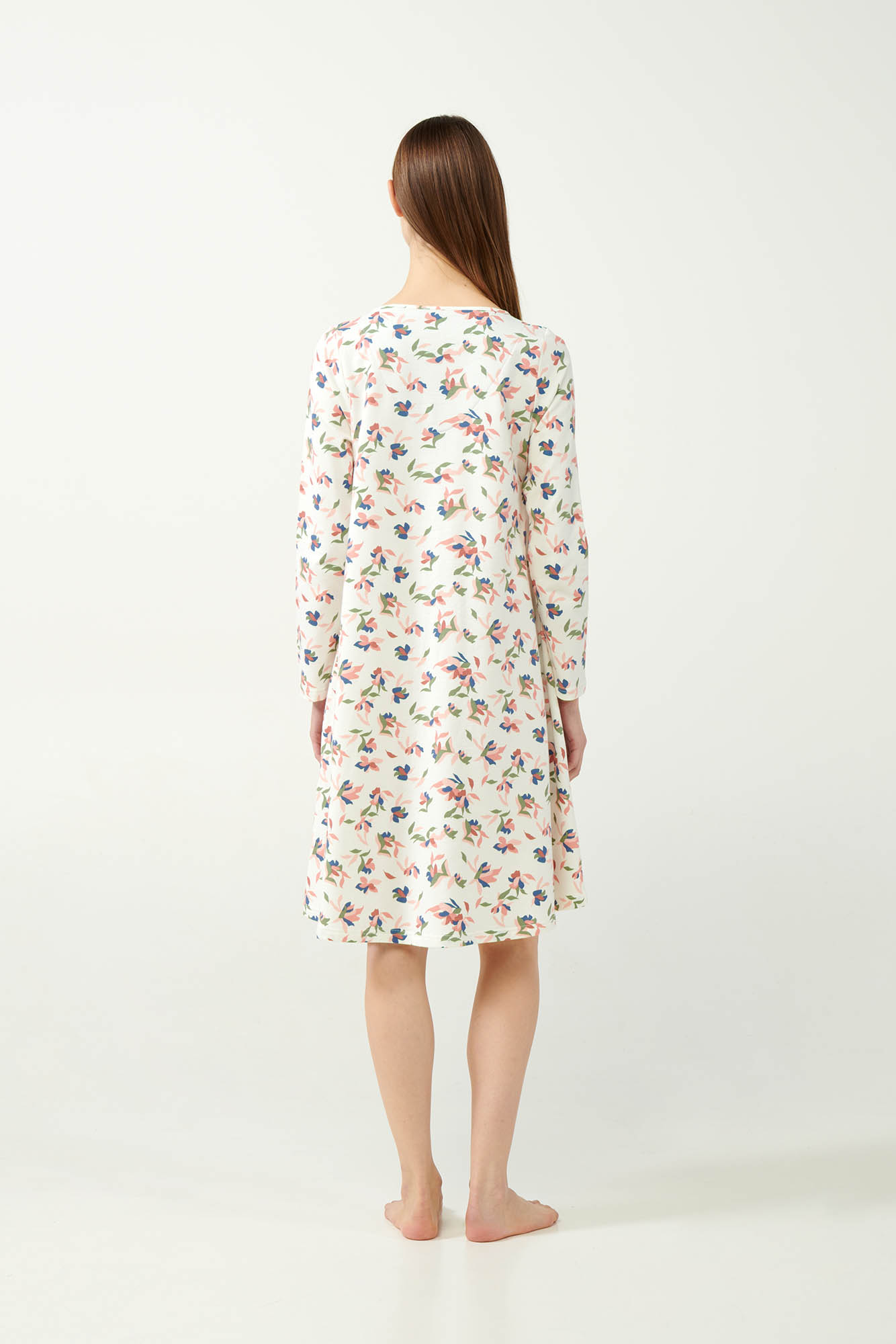 4_0933462657 Φούτερ Φλοράλ Νυχτικό