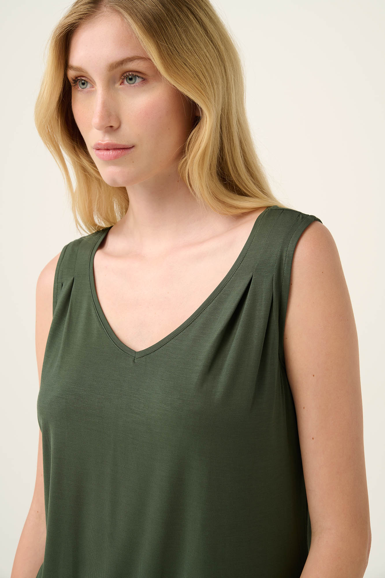 Γυναικεία Πυτζάμα Micromodal  με Κάπρι Παντελόνι