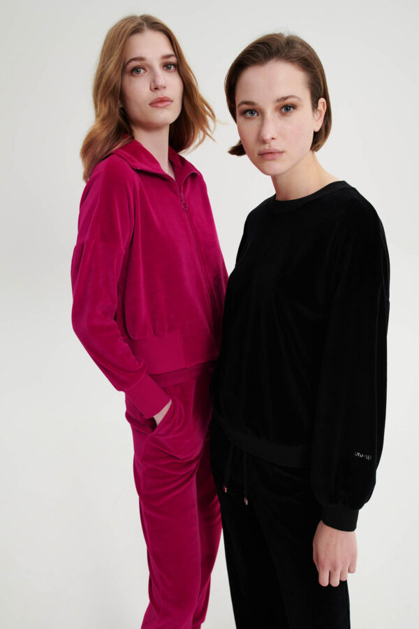 Μονόχρωμη Φόρμα με Λαιμόκοψη