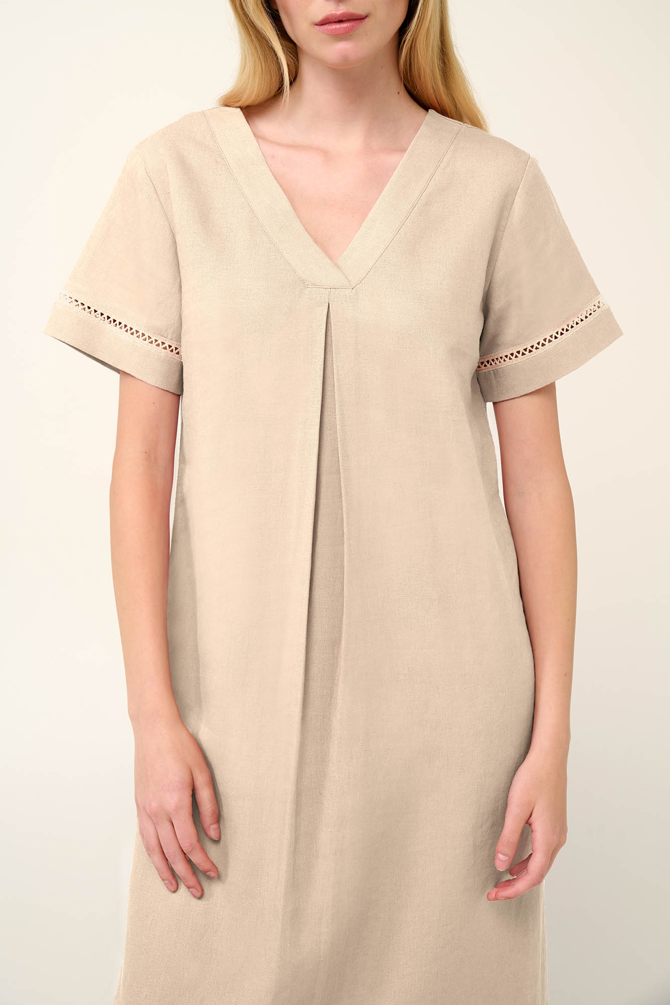 Καλοκαιρινό Φόρεμα με V Λαιμόκοψη