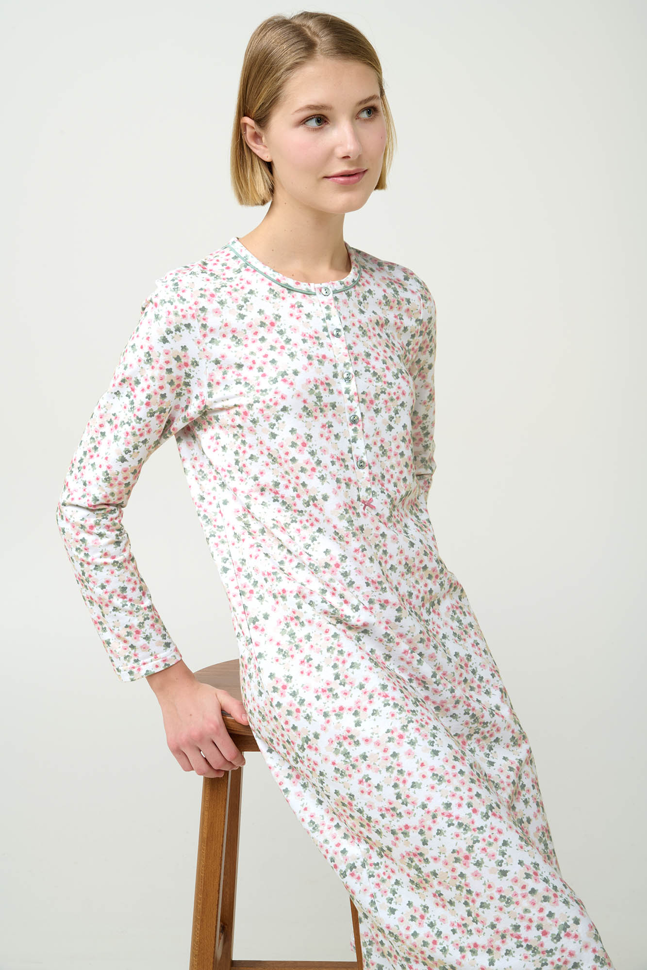 7_0753991215 Φλοράλ Φούτερ Νυχτικό με Πατιλέτα