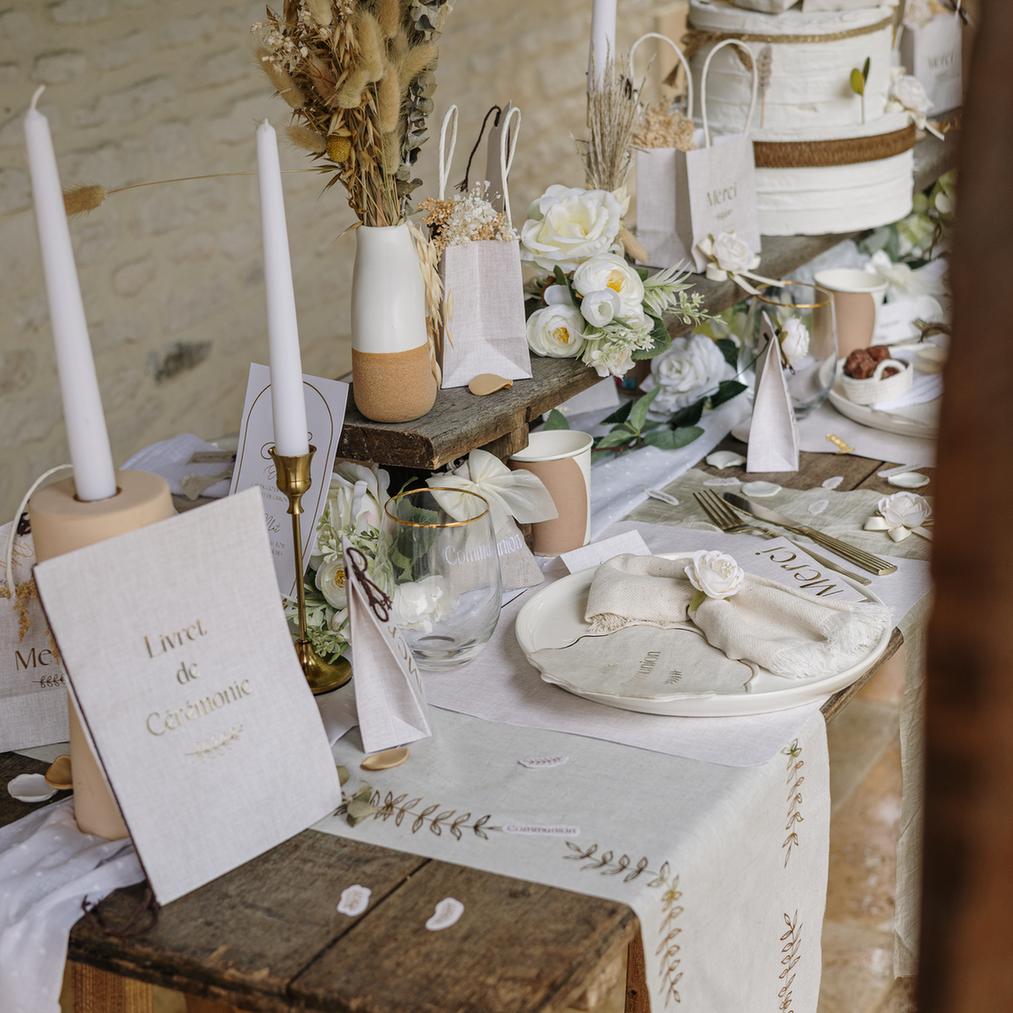 Beauty Home 10 χάρτινες ετικέτες θέσης με εφέ λινού με κορδόνι Μπεζ και χρυσό χαρτί 8 x 4 cm