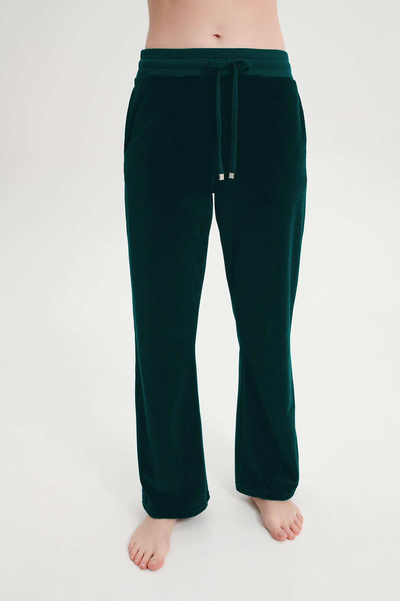 Μονόχρωμη Φόρμα με Λαιμόκοψη