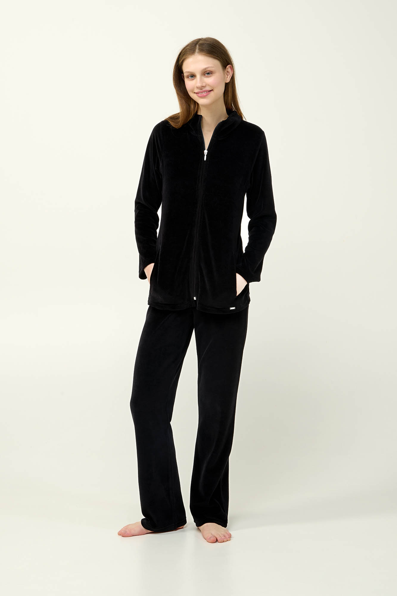 Γυναικεία Velvet Φόρμα με Φερμουάρ