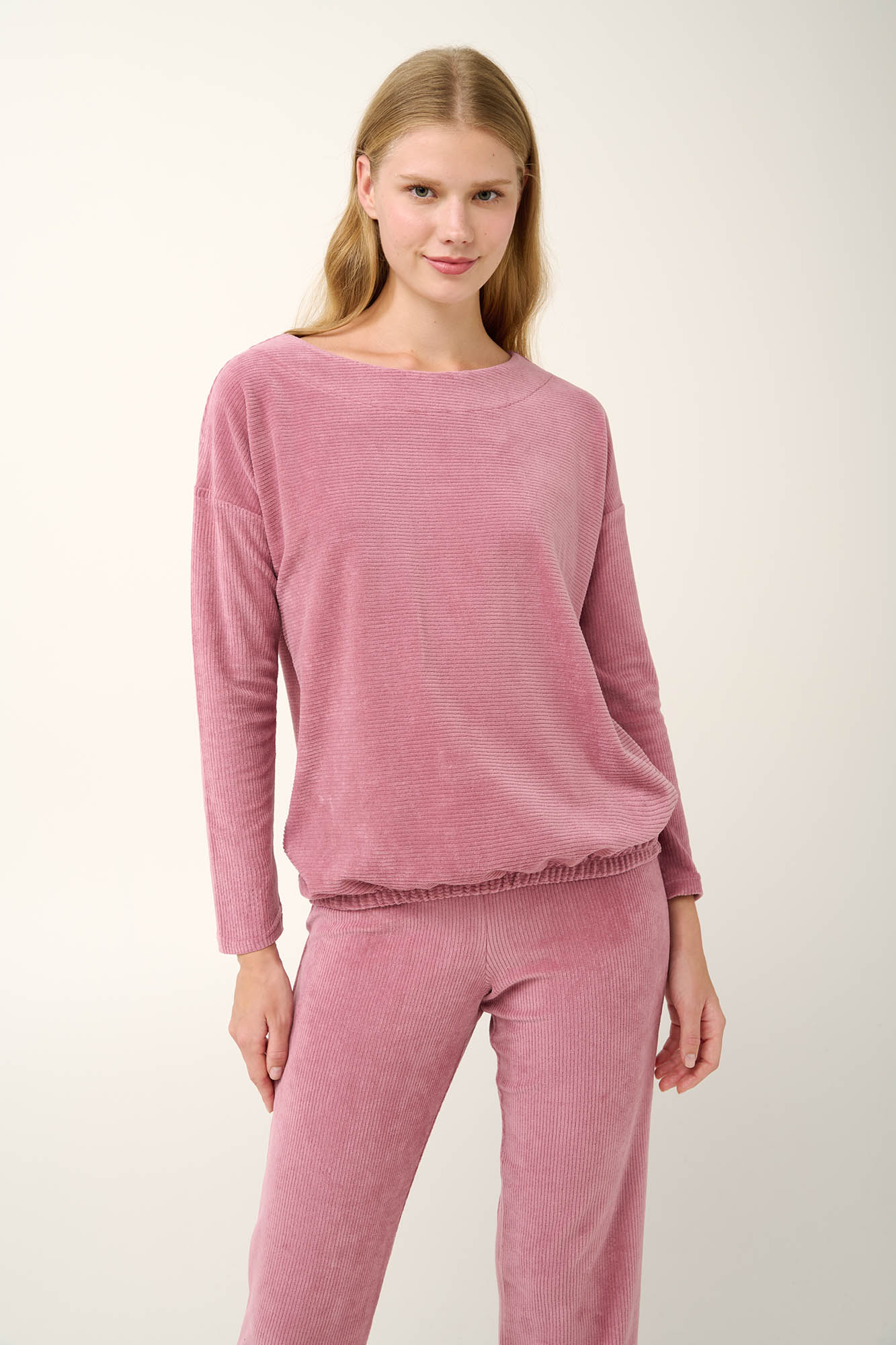 Γυναικείς Φόρμες Velvet