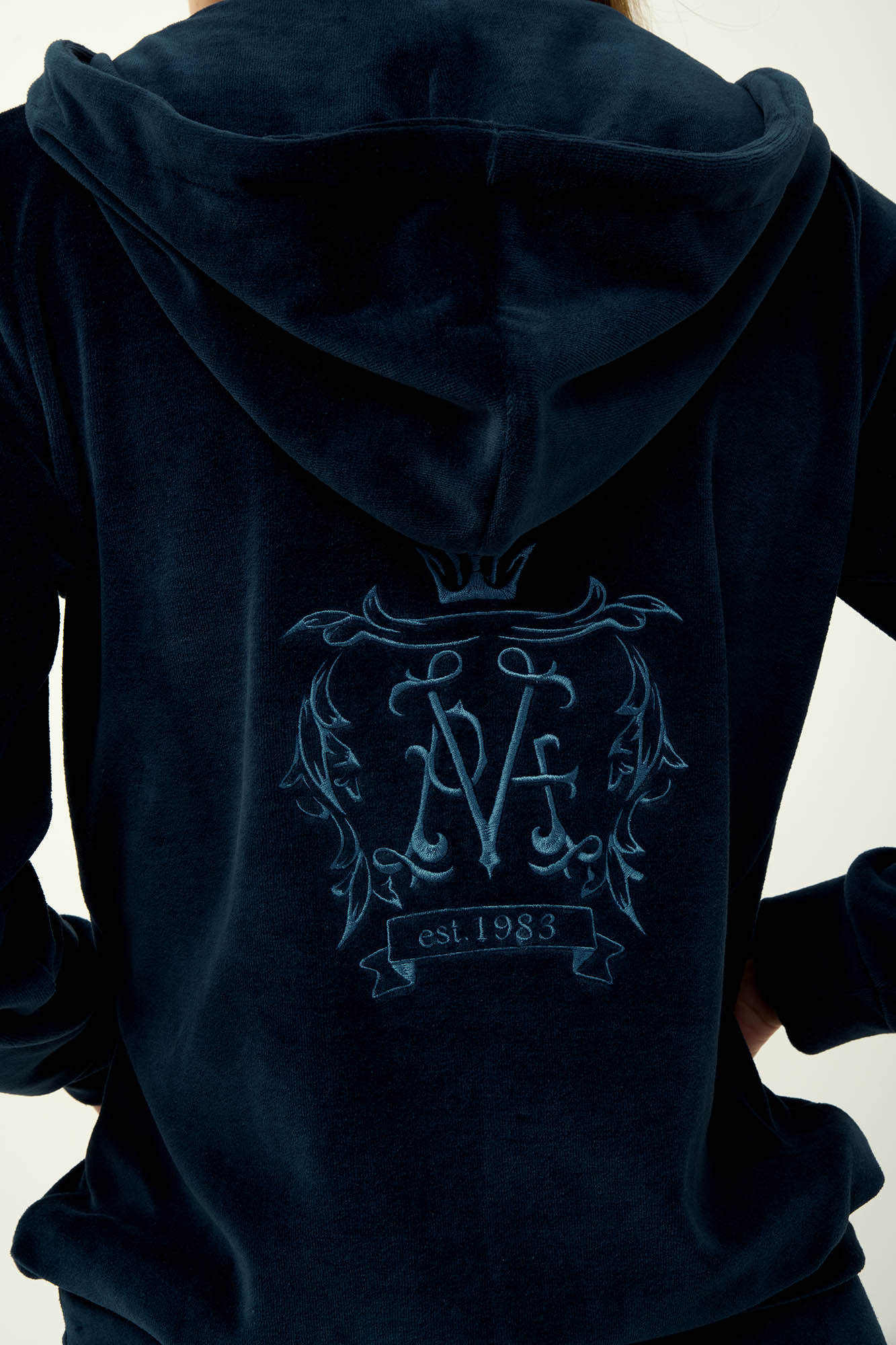 Γυναικεία Velvet Φόρμα με Κουκούλα