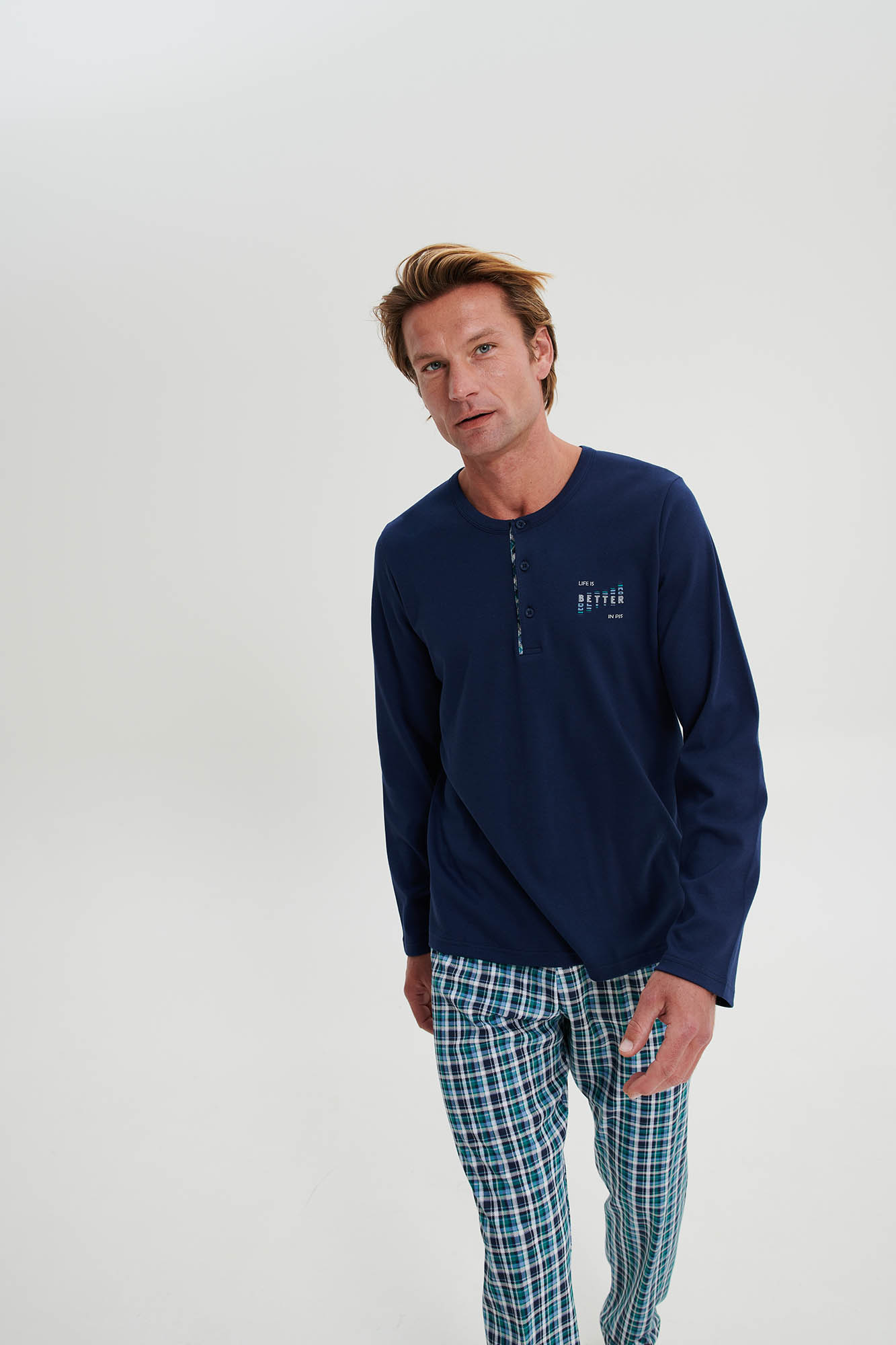 2_0364714966 Πυτζάμα με Πατιλέτα