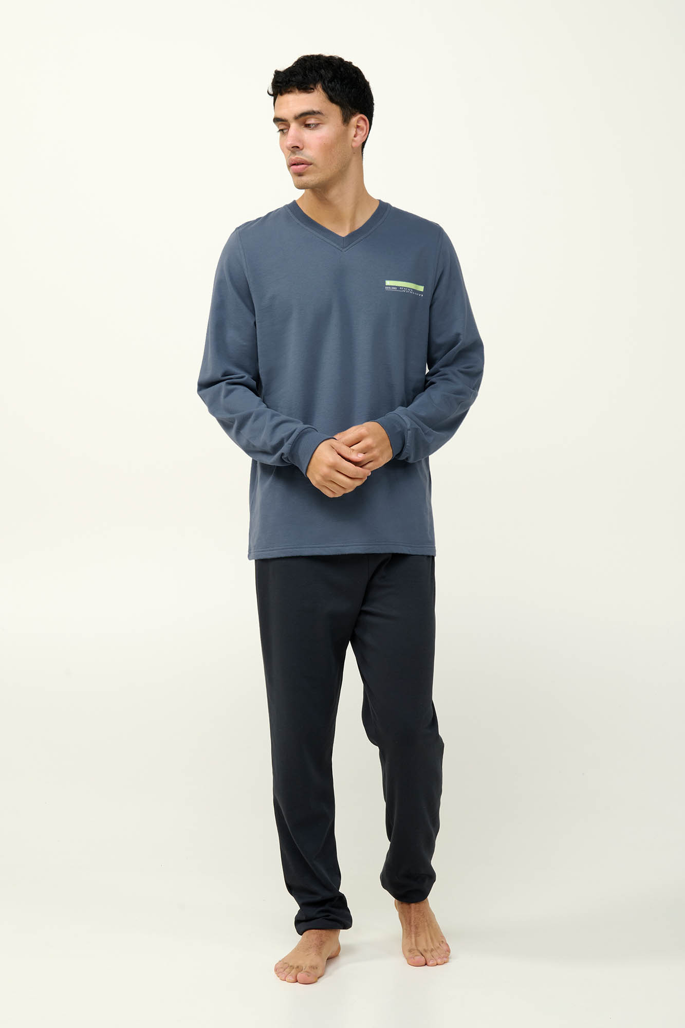 Ανδρική Φούτερ Φόρμα με V Λαιμόκοψη