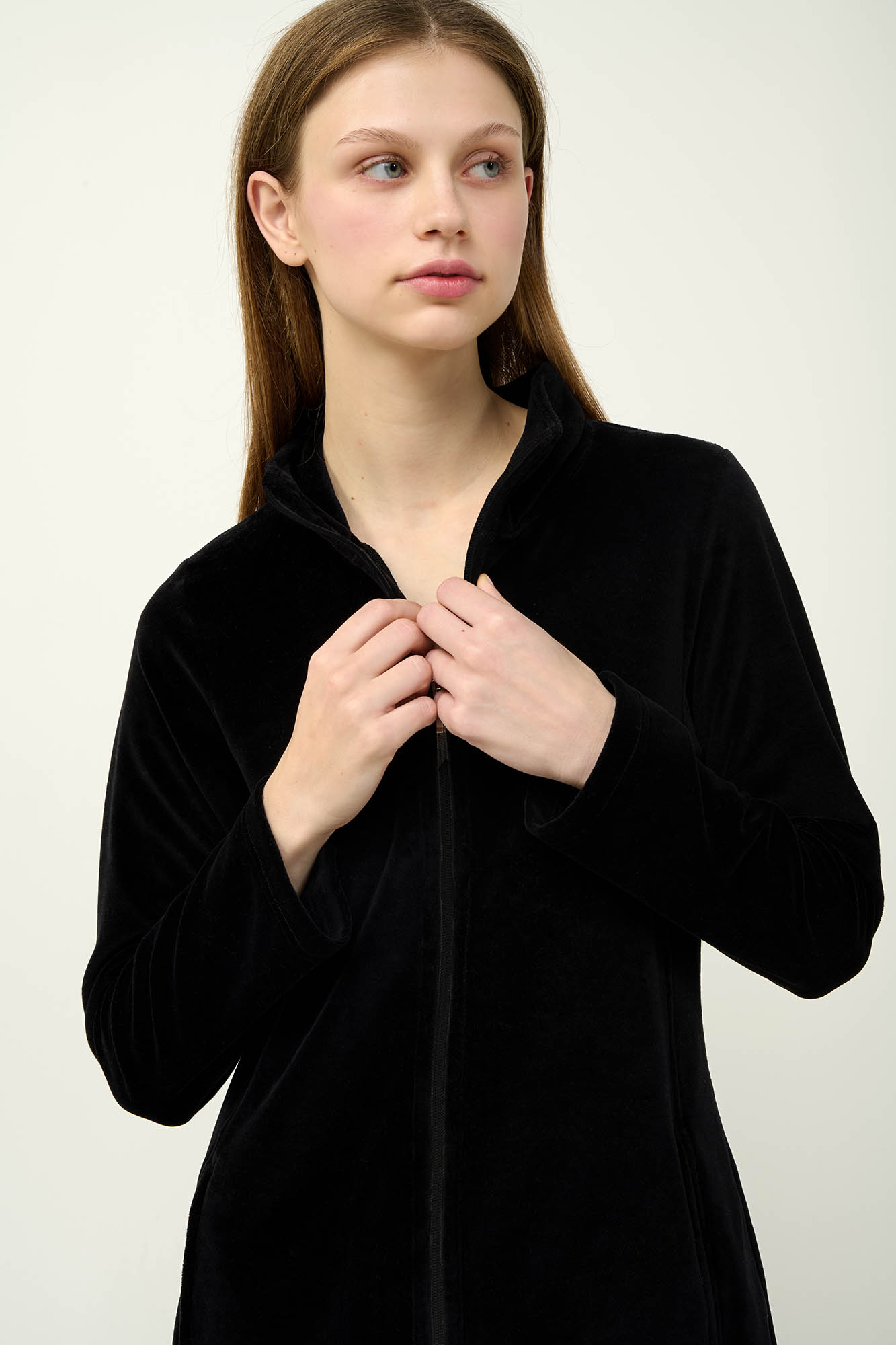 Γυναικεία Velvet Φόρμα με Φερμουάρ