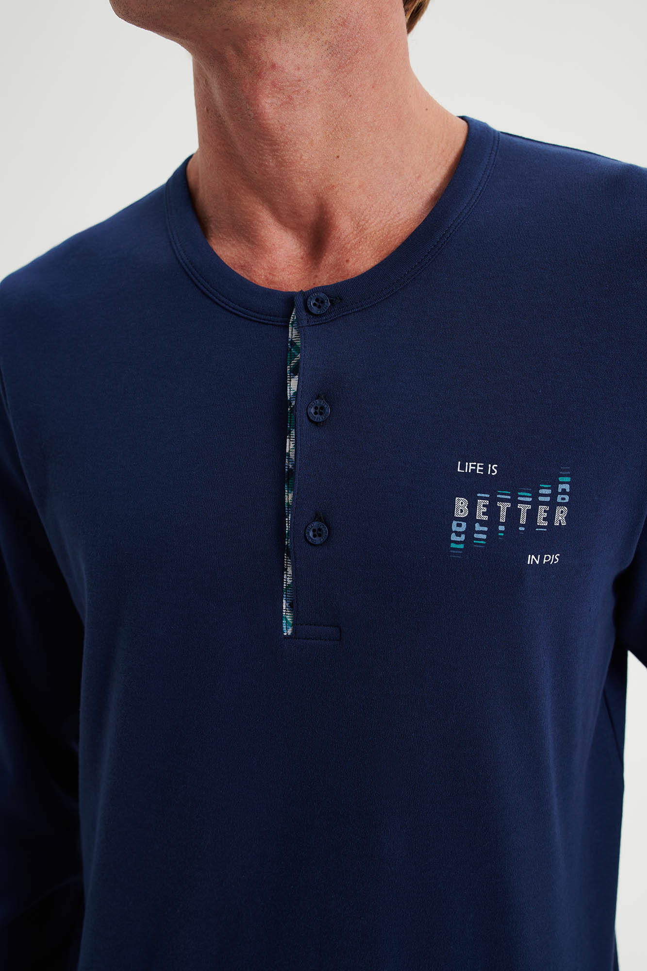 4_0124836166 Πυτζάμα με Πατιλέτα