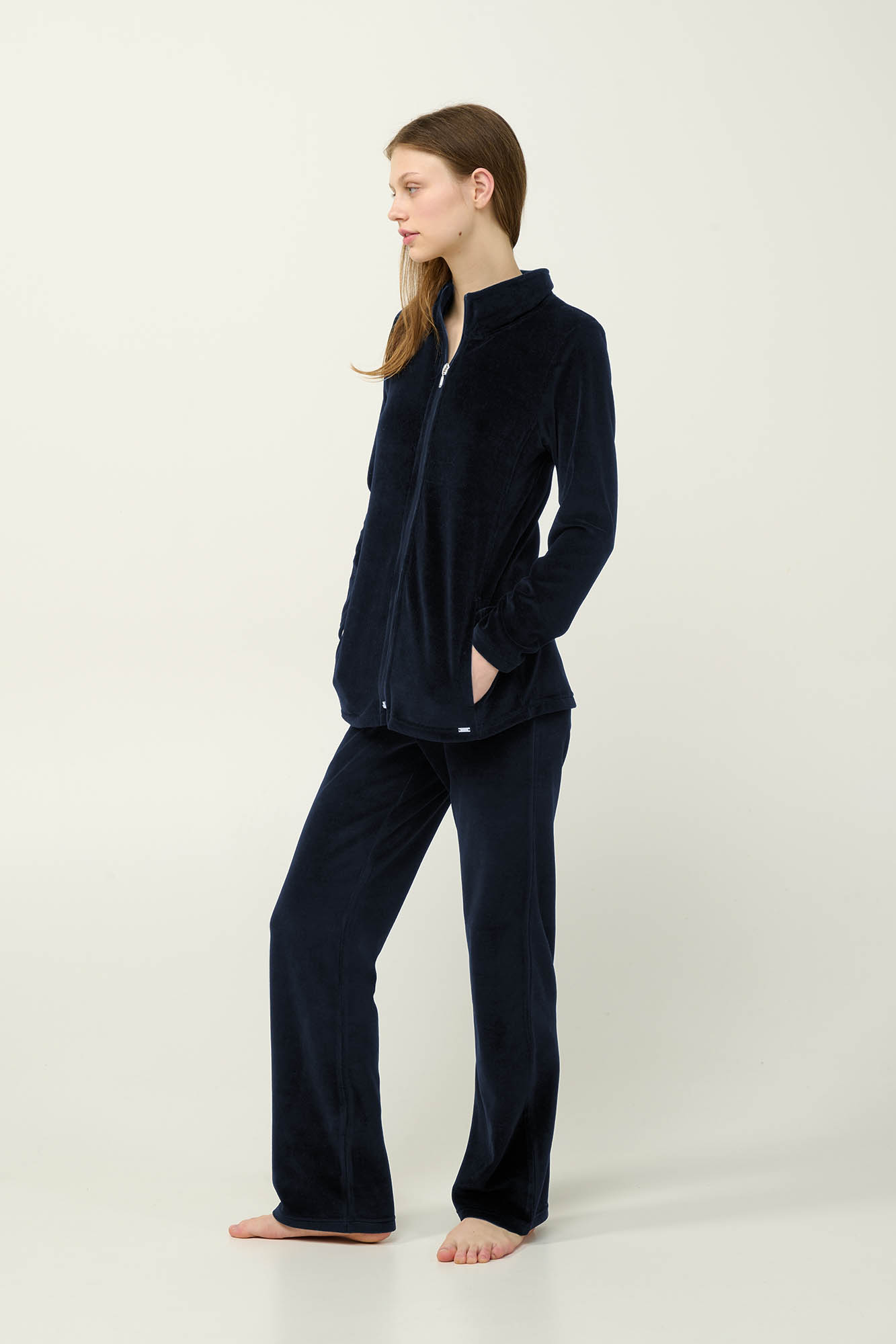 Γυναικεία Velvet Φόρμα με Φερμουάρ