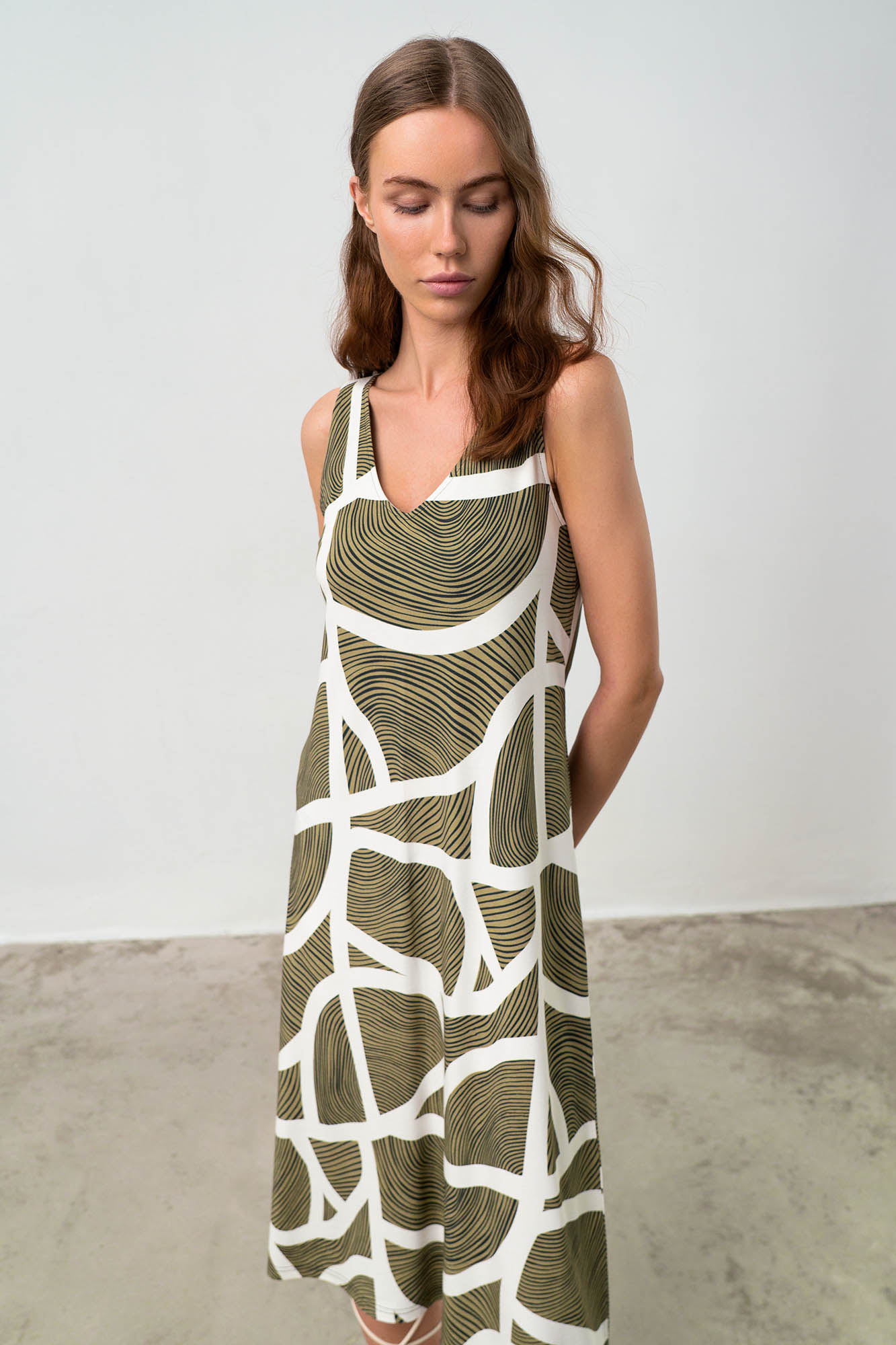 Εμπριμέ Αμάνικο Φόρεμα