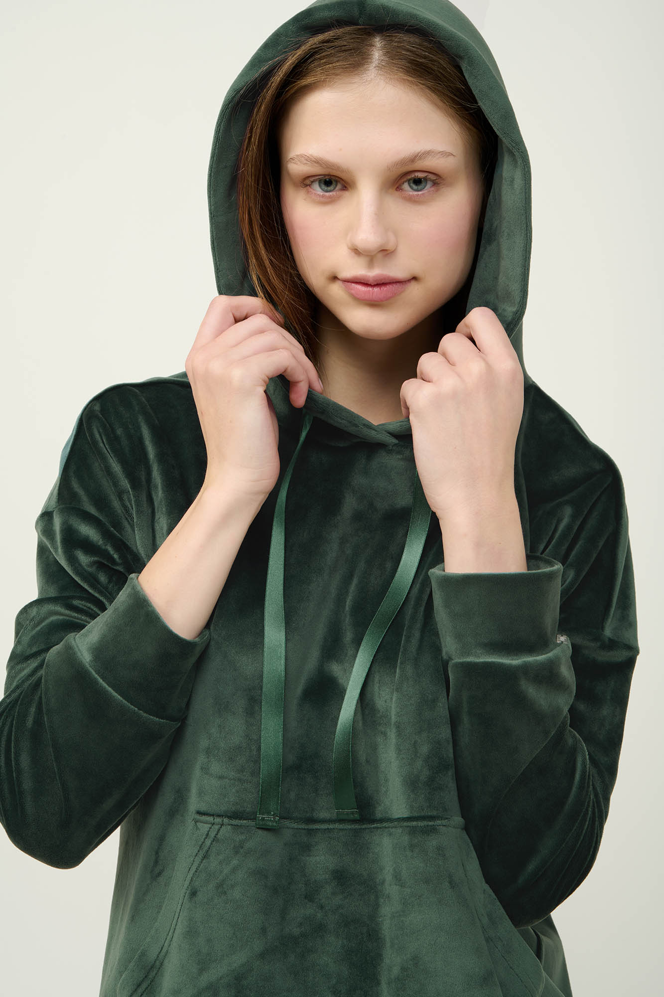 Μονόχρωμη Γυναικεία Φόρμα Velvet